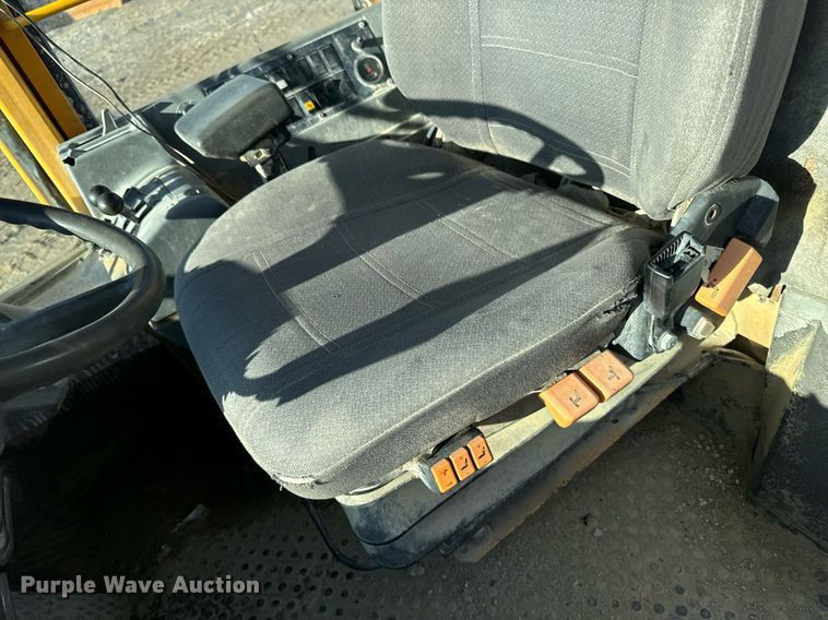 image for item DW2417 1998 Volvo L120C wheel loader