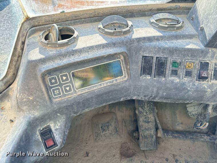 image for item DW2417 1998 Volvo L120C wheel loader