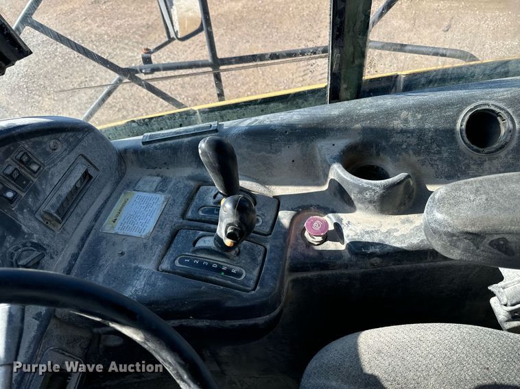 image for item DW2418 2004 Caterpillar 740 articulated haul truck