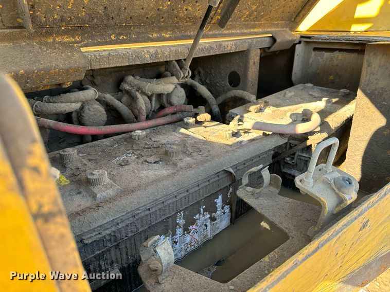 image for item DW2419 2015 Komatsu HM400-3 articulated haul truck