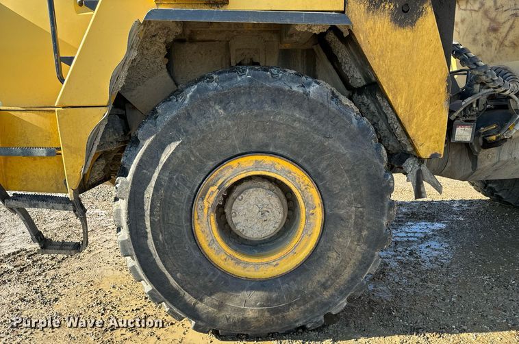 image for item DW2419 2015 Komatsu HM400-3 articulated haul truck