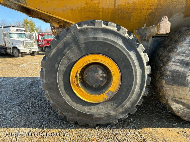image for item DW2419 2015 Komatsu HM400-3 articulated haul truck