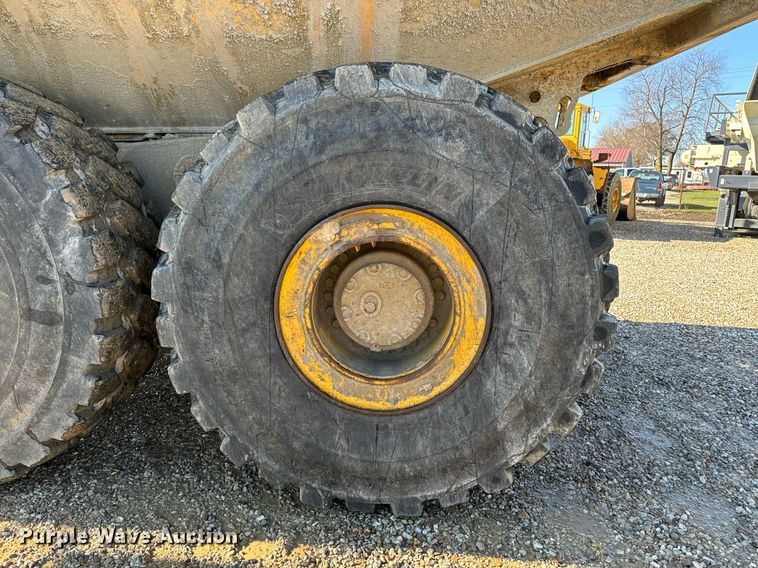 image for item DW2419 2015 Komatsu HM400-3 articulated haul truck