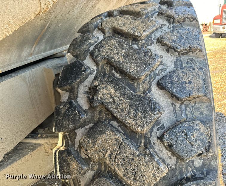 image for item DW2419 2015 Komatsu HM400-3 articulated haul truck