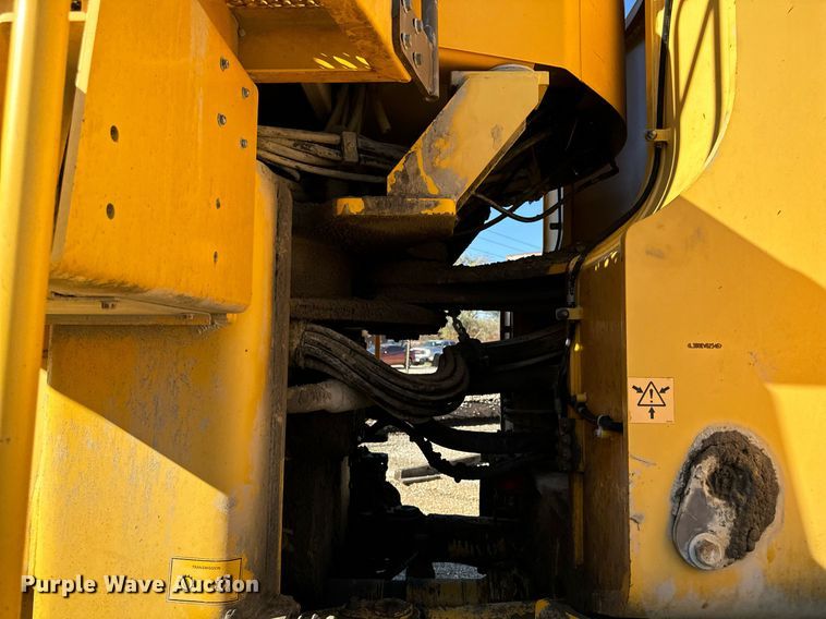 image for item DW2420 2006 Volvo L330E wheel loader