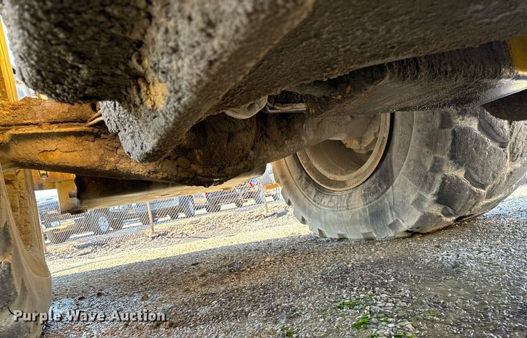 image for item DW2420 2006 Volvo L330E wheel loader