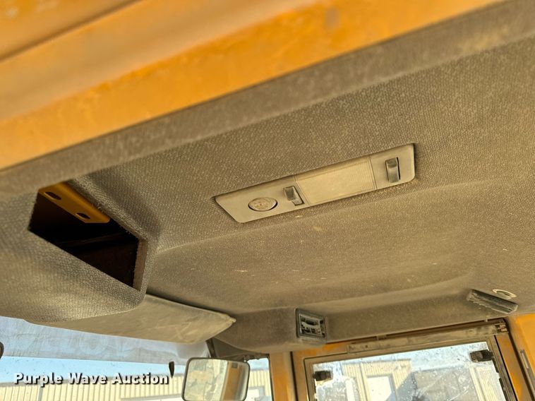 image for item DW2420 2006 Volvo L330E wheel loader