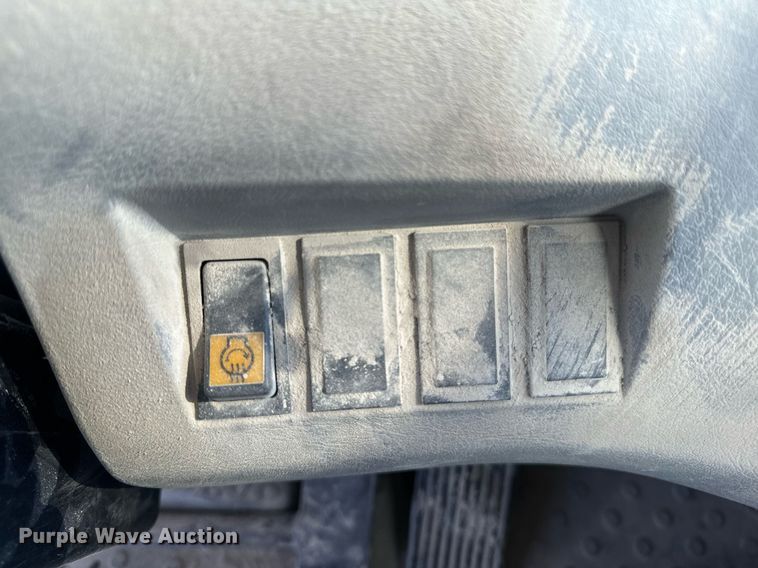 image for item DW2420 2006 Volvo L330E wheel loader