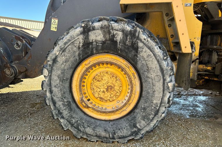 image for item DW2420 2006 Volvo L330E wheel loader