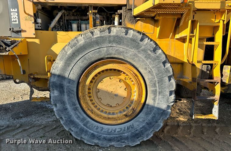 image for item DW2420 2006 Volvo L330E wheel loader