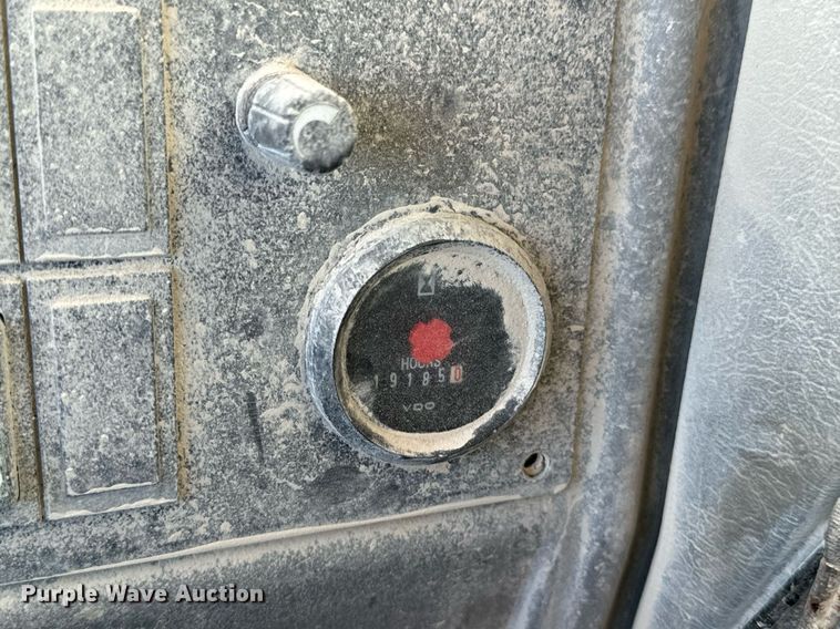 image for item DW2420 2006 Volvo L330E wheel loader