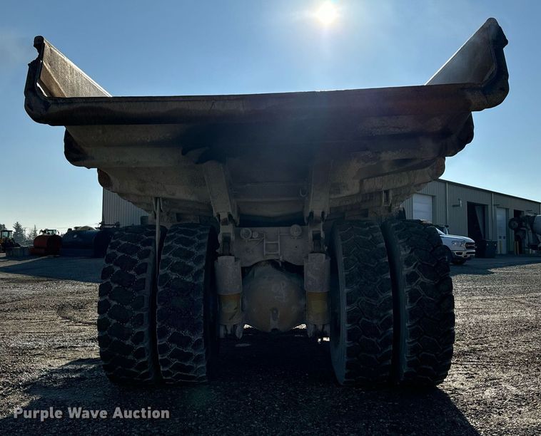 image for item DW2421 1986 Caterpillar 769C haul truck