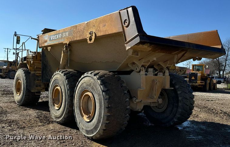 image for item DW2422 2000 Volvo A40 articulated haul truck