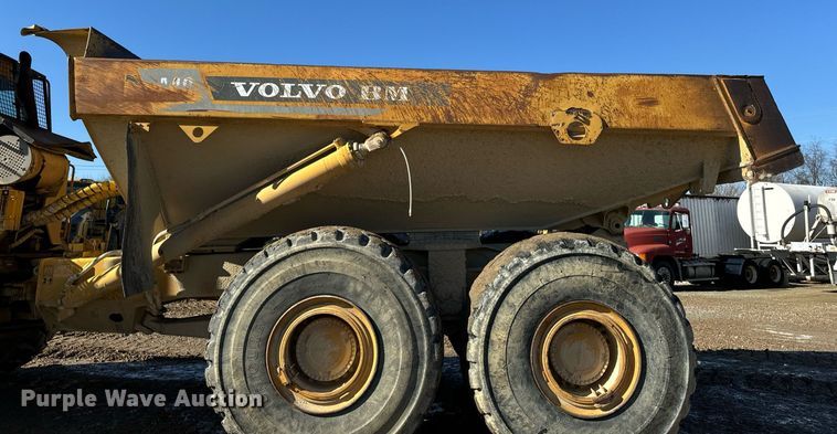 image for item DW2422 2000 Volvo A40 articulated haul truck