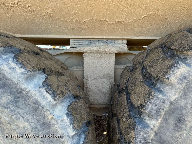 image for item DW2422 2000 Volvo A40 articulated haul truck