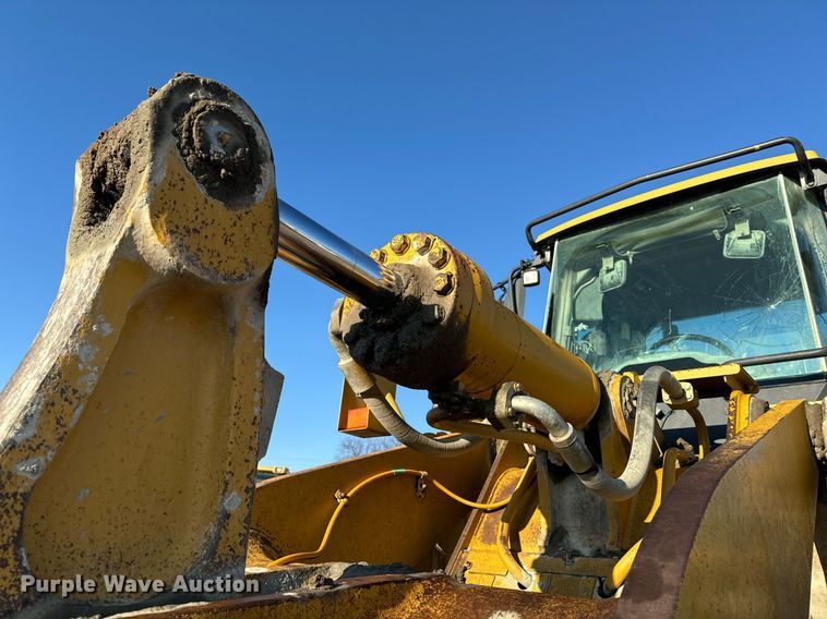 image for item DW2423 2006 Caterpillar 972H wheel loader