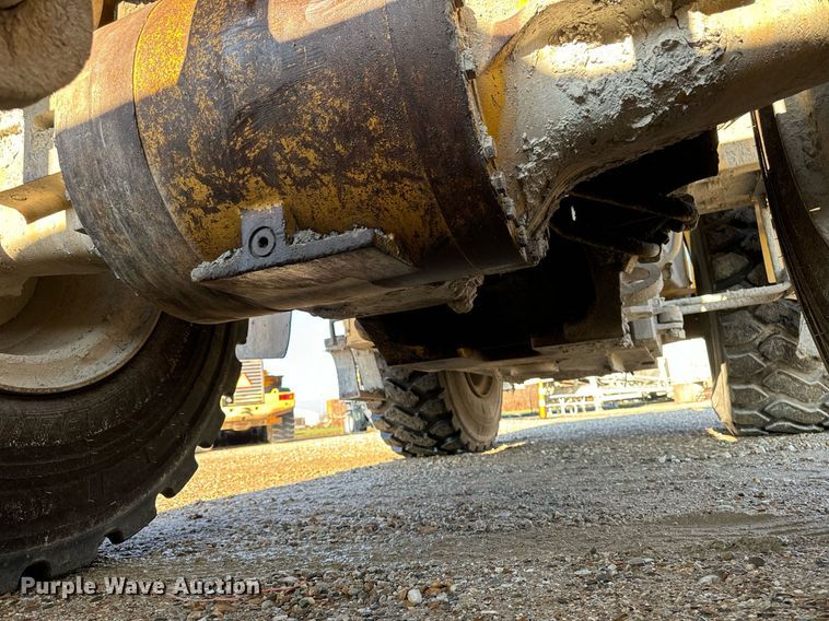 image for item DW2423 2006 Caterpillar 972H wheel loader