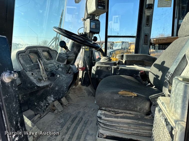 image for item DW2423 2006 Caterpillar 972H wheel loader