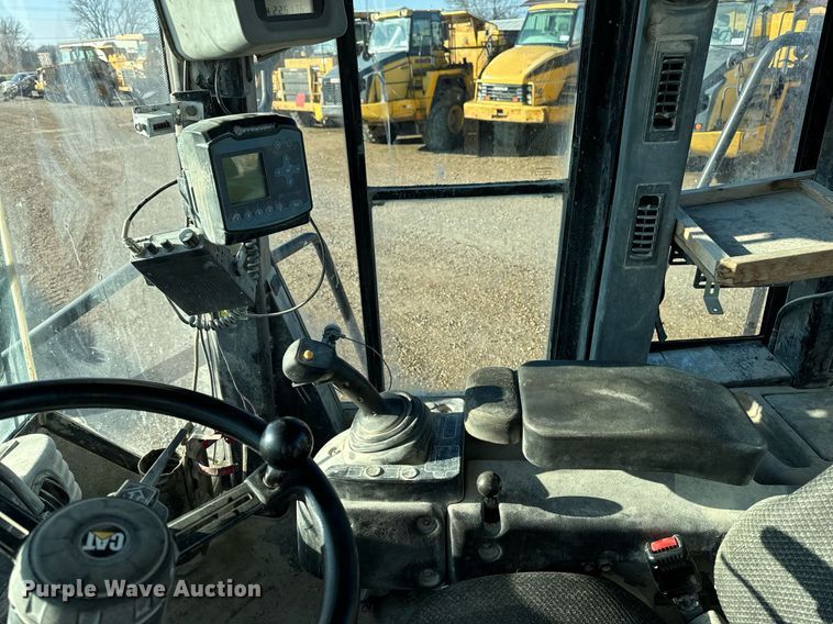 image for item DW2423 2006 Caterpillar 972H wheel loader