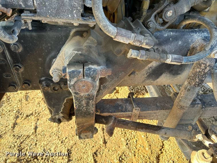 image for item DW2425 1996 Volvo Autocar semi truck