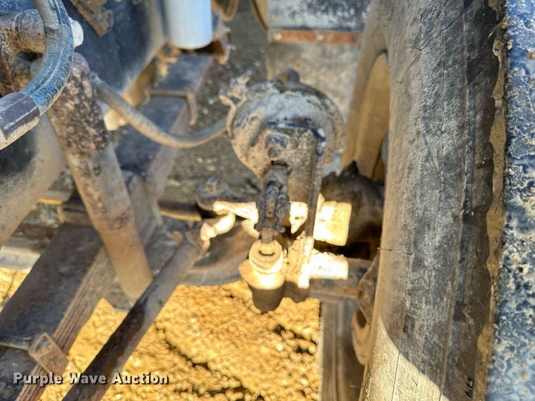 image for item DW2425 1996 Volvo Autocar semi truck