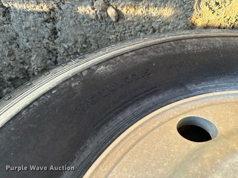 image for item DW2425 1996 Volvo Autocar semi truck