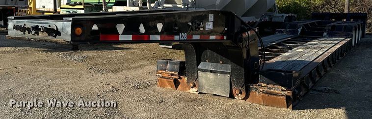 image for item DW2426 1995 Trail King Lowboy equipment trailer