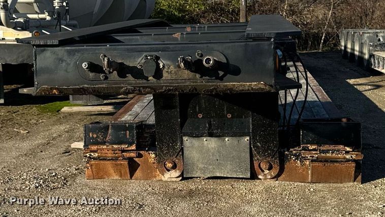 image for item DW2426 1995 Trail King Lowboy equipment trailer