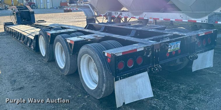 image for item DW2426 1995 Trail King Lowboy equipment trailer