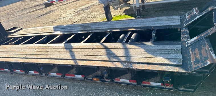 image for item DW2426 1995 Trail King Lowboy equipment trailer