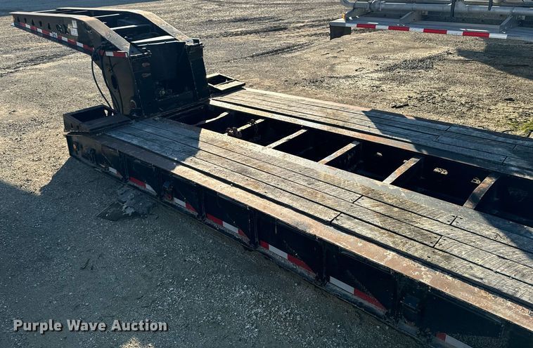 image for item DW2426 1995 Trail King Lowboy equipment trailer