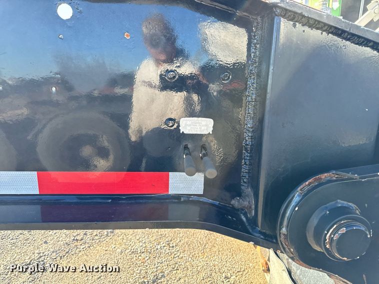 image for item DW2426 1995 Trail King Lowboy equipment trailer