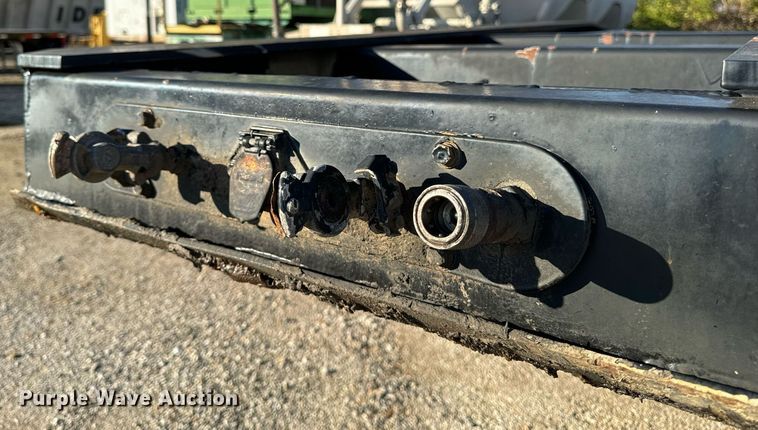 image for item DW2426 1995 Trail King Lowboy equipment trailer