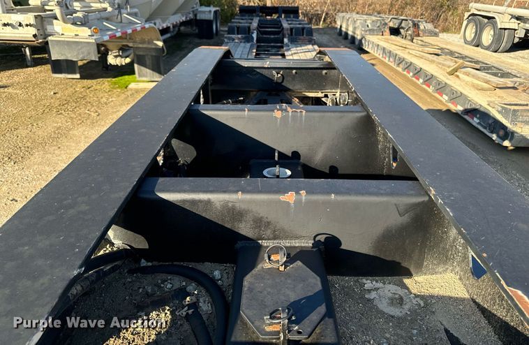 image for item DW2426 1995 Trail King Lowboy equipment trailer