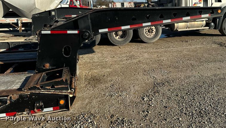 image for item DW2426 1995 Trail King Lowboy equipment trailer