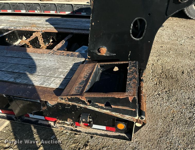 image for item DW2426 1995 Trail King Lowboy equipment trailer