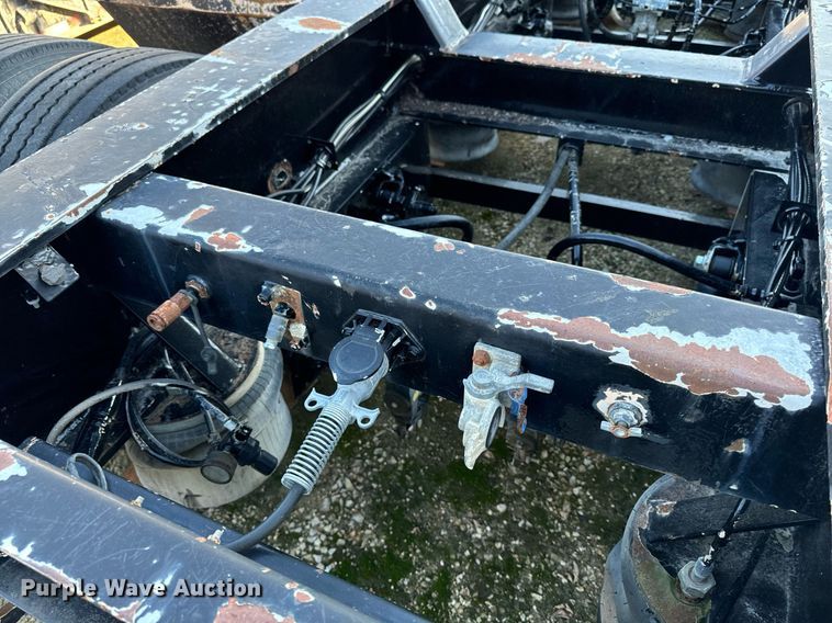 image for item DW2426 1995 Trail King Lowboy equipment trailer