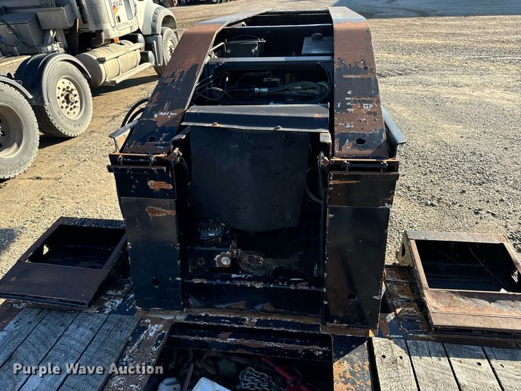 image for item DW2426 1995 Trail King Lowboy equipment trailer