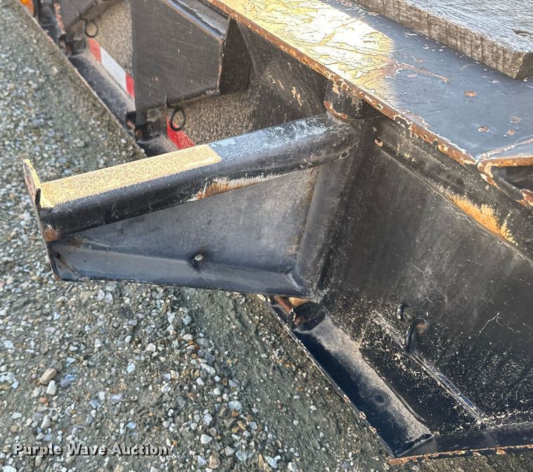 image for item DW2426 1995 Trail King Lowboy equipment trailer