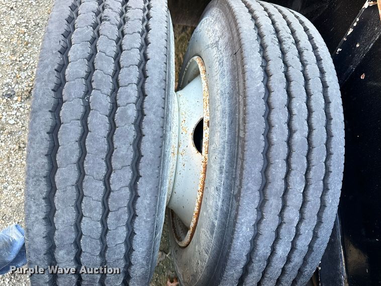 image for item DW2426 1995 Trail King Lowboy equipment trailer