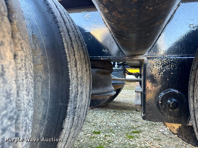 image for item DW2426 1995 Trail King Lowboy equipment trailer