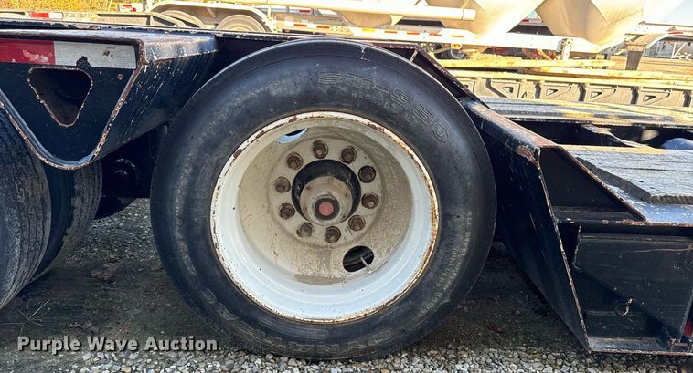 image for item DW2426 1995 Trail King Lowboy equipment trailer