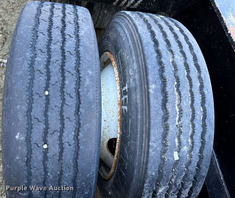 image for item DW2426 1995 Trail King Lowboy equipment trailer