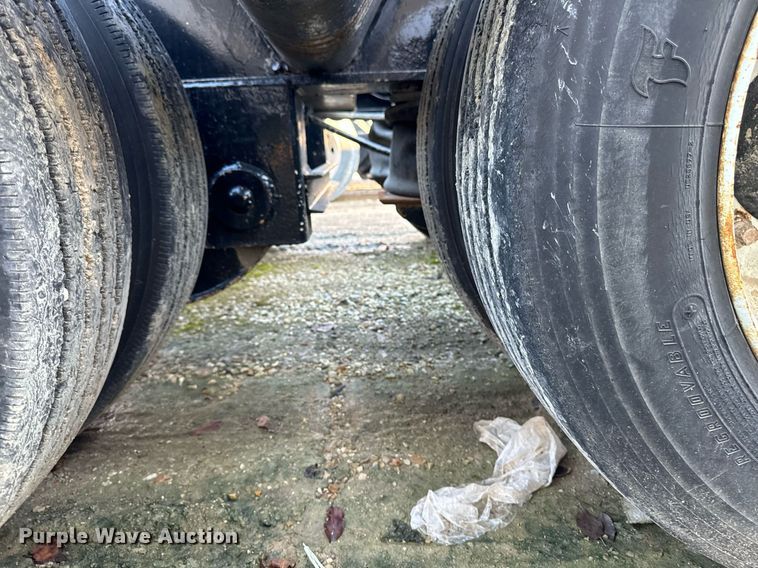 image for item DW2426 1995 Trail King Lowboy equipment trailer