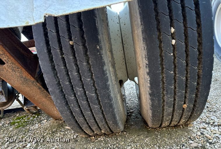 image for item DW2426 1995 Trail King Lowboy equipment trailer