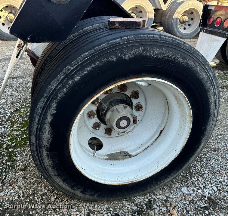 image for item DW2426 1995 Trail King Lowboy equipment trailer