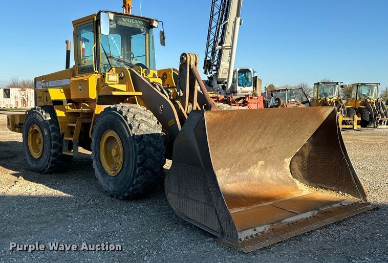 image for item DW2427 2000 Volvo L120C wheel loader