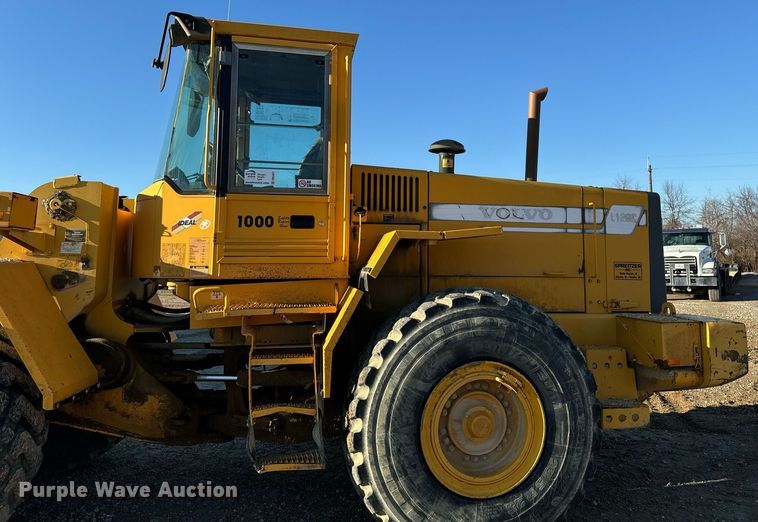 image for item DW2427 2000 Volvo L120C wheel loader
