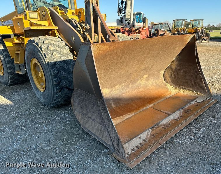 image for item DW2427 2000 Volvo L120C wheel loader