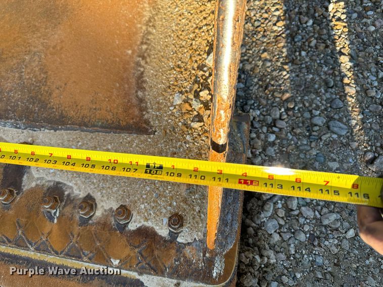 image for item DW2427 2000 Volvo L120C wheel loader